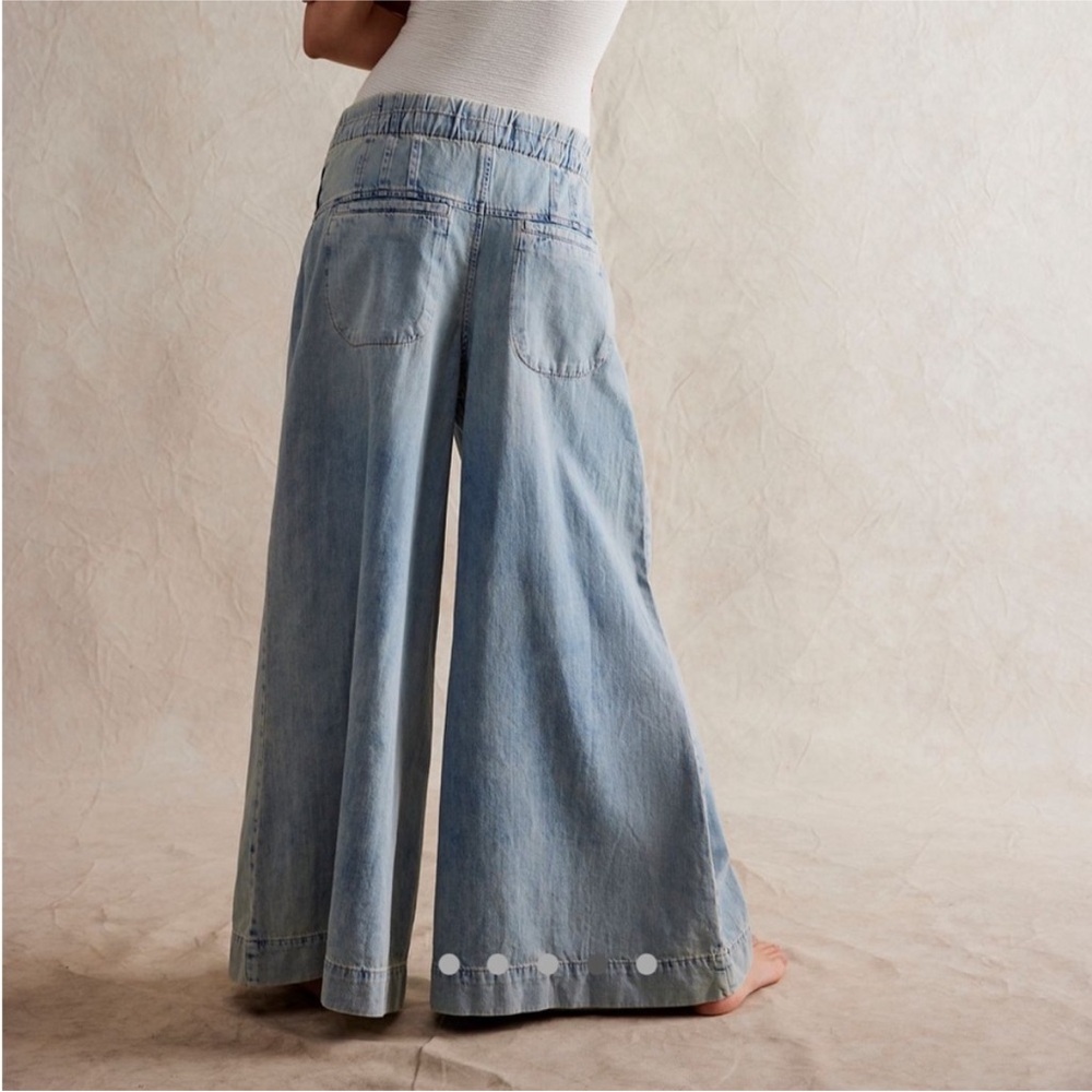 NWT Free People Forget Me Knot Pull On